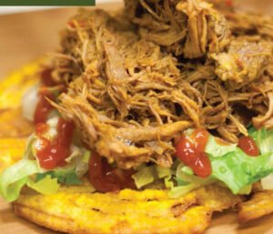 patacones con ropa vieja